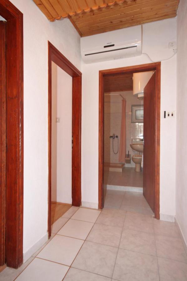 Apartment Metajna 6351A Exterior photo